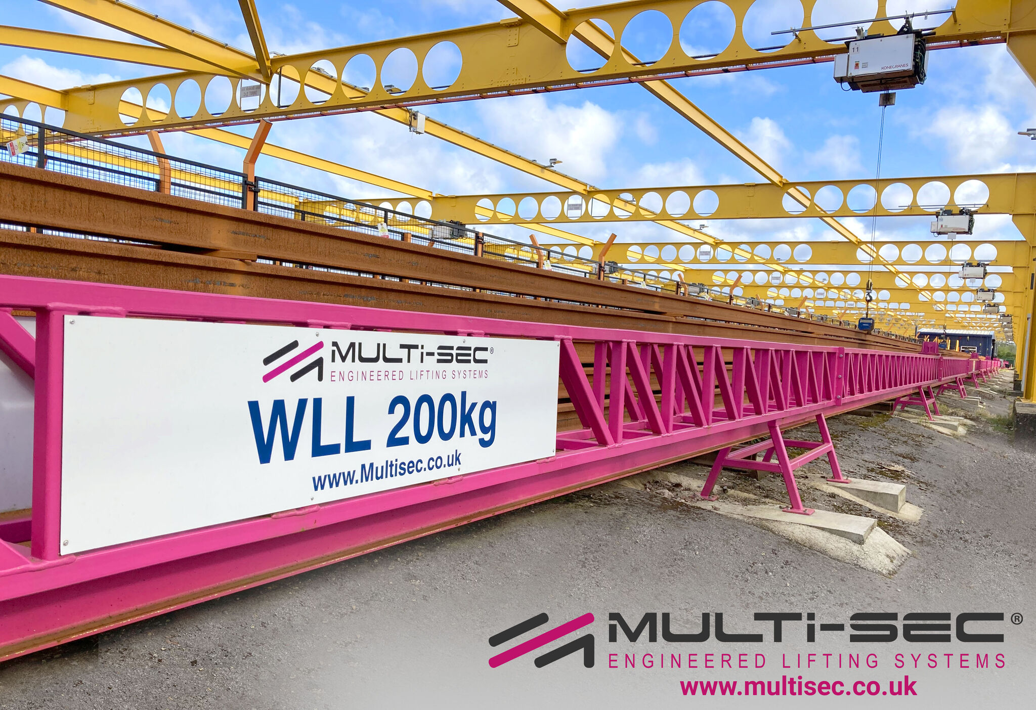 110-Meter Lattice Lifting Beams
