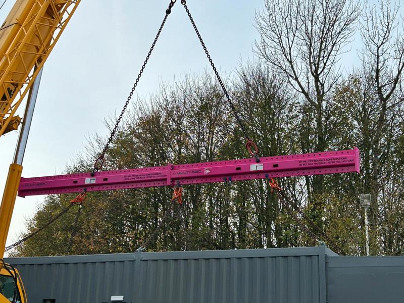 Multi-Point Lifting Beam in operation